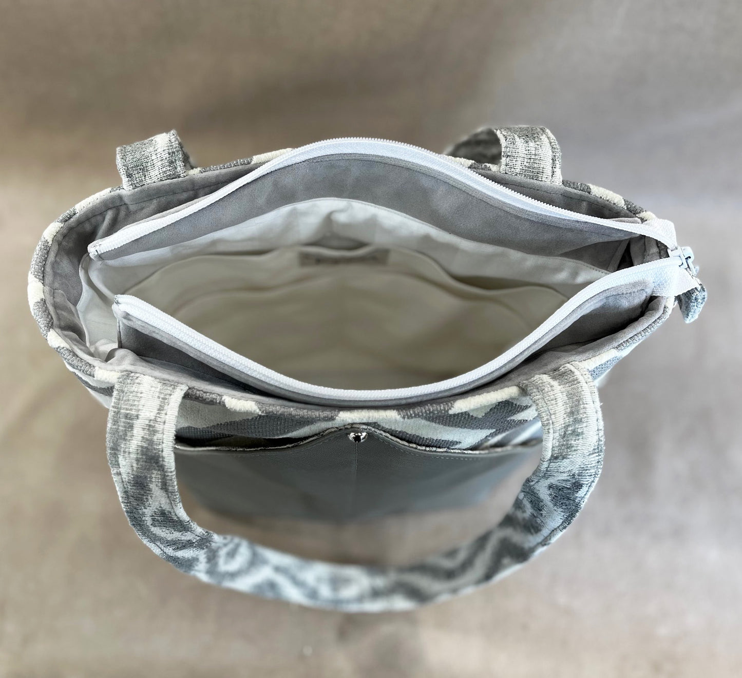 Peak Shoulder Satchel Keywest Silver